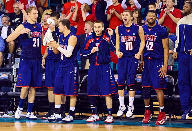 justkiahgaming's tweet photo. I am very blessed, thankful, and excited to announce that I have received an offer from Liberty University. #GoFlames #BlesstoPlay #TIFAM @TexasImpact1 https://t.co/JDaGWEPqH2