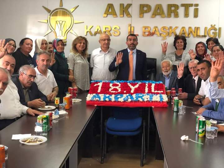 akkadinkars's tweet photo. Ak Partimizin 18.Yılını Il Başkanımız Adem ÇALKIN,Kurucularımız,önceki dönem İl Başkanlarımız,Kadin Kollari Başkanımız Teşkilatlarımızla birlikte  beraberlik içinde kutladık.Nice yıllara inşallah.#18yil https://t.co/fkGY8v6U7t