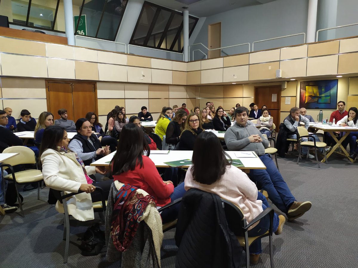 BCPbahia's tweet photo. ✏️Ahora, curso Gestión Administrativa del Comercio de Granos! Todos atentos, tomando nota https://t.co/12ykp6QIEa