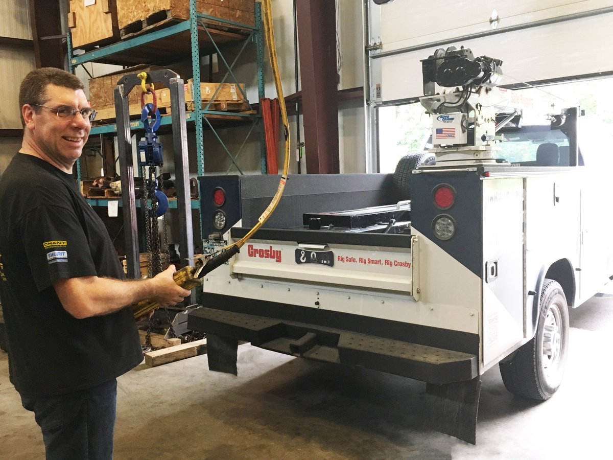 ChantEngineerCo's tweet photo. One of the Crosby trucks in Chant's shop for a few minor tweaks. They have a cool mini Chant vertical test bed mounted in the back of their trucks.Great for taking business on the road.
#mobiletestbed #testingmachinery #wirerope #rigging https://t.co/ckEEAnbX8l