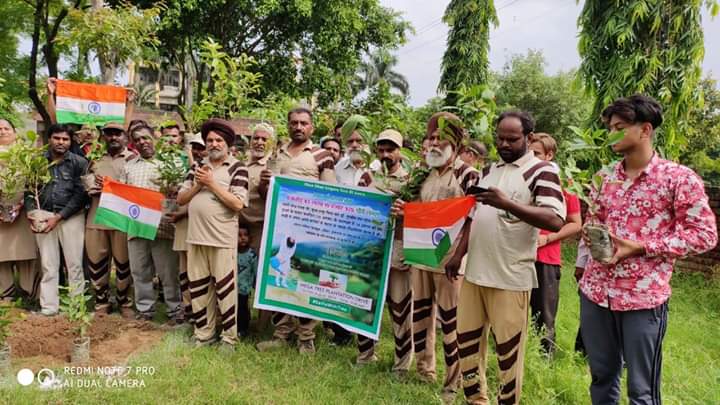 rjogabri's tweet photo. #TreePlantationWorldwide
Aprreciate to volunteers https://t.co/8LaY7D3B6K