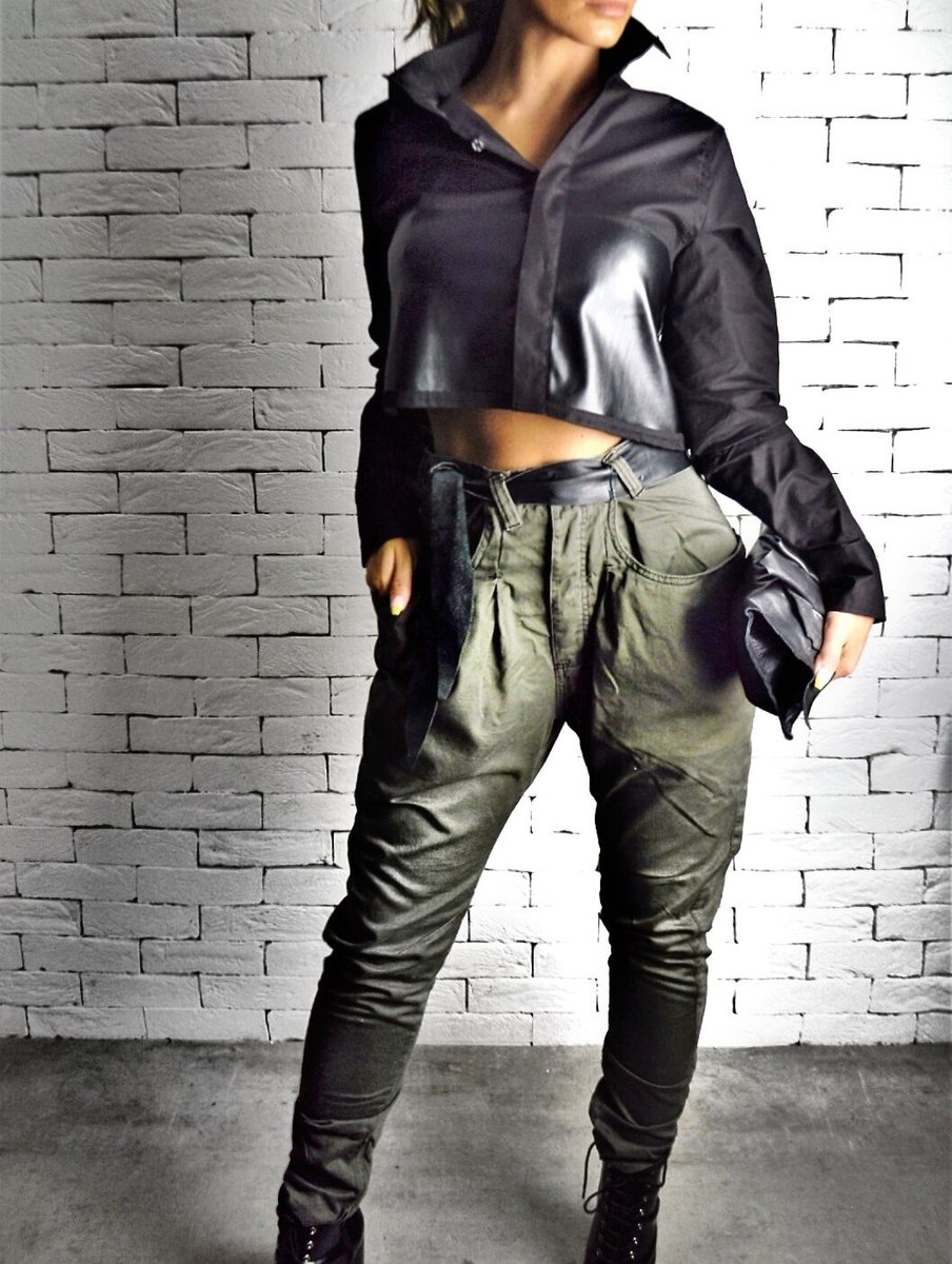 AlexChristoph3r's tweet photo. We are loving the Leather Cropped Shirt £64.99 available online and in store at ETTO Boutique

Click to shop -> https://t.co/wlhb0yQBzi https://t.co/eXK8nsj60C