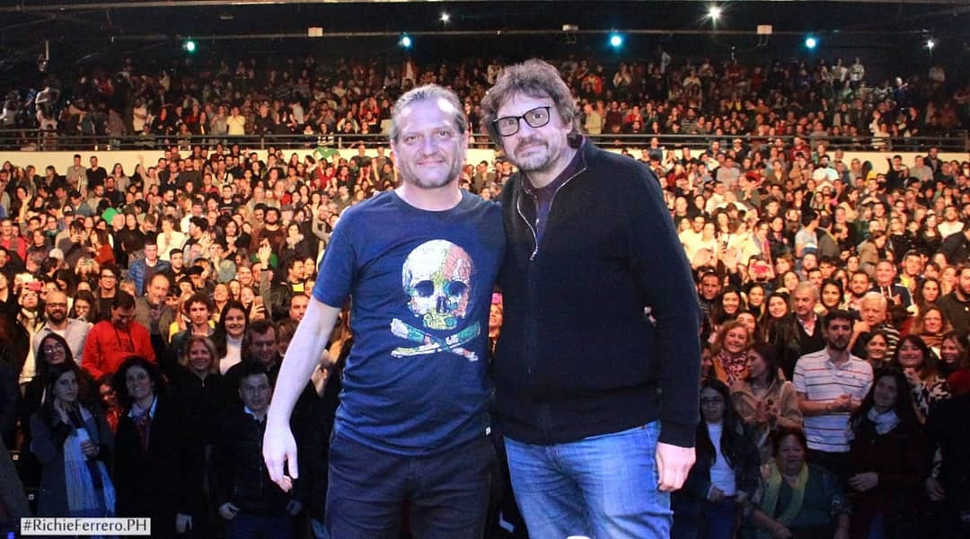 sztajnszrajber's tweet photo. Nos vamos de gira con el amigo @FelipePigna 
"Preguntas de la historia y la filosofía 3"
12/09 Ituzaingó 
14/09 Mar del Plata 
19/09 La Plata
26/09 Lanús 
31/10 Rosario https://t.co/dG4RG2czXB
