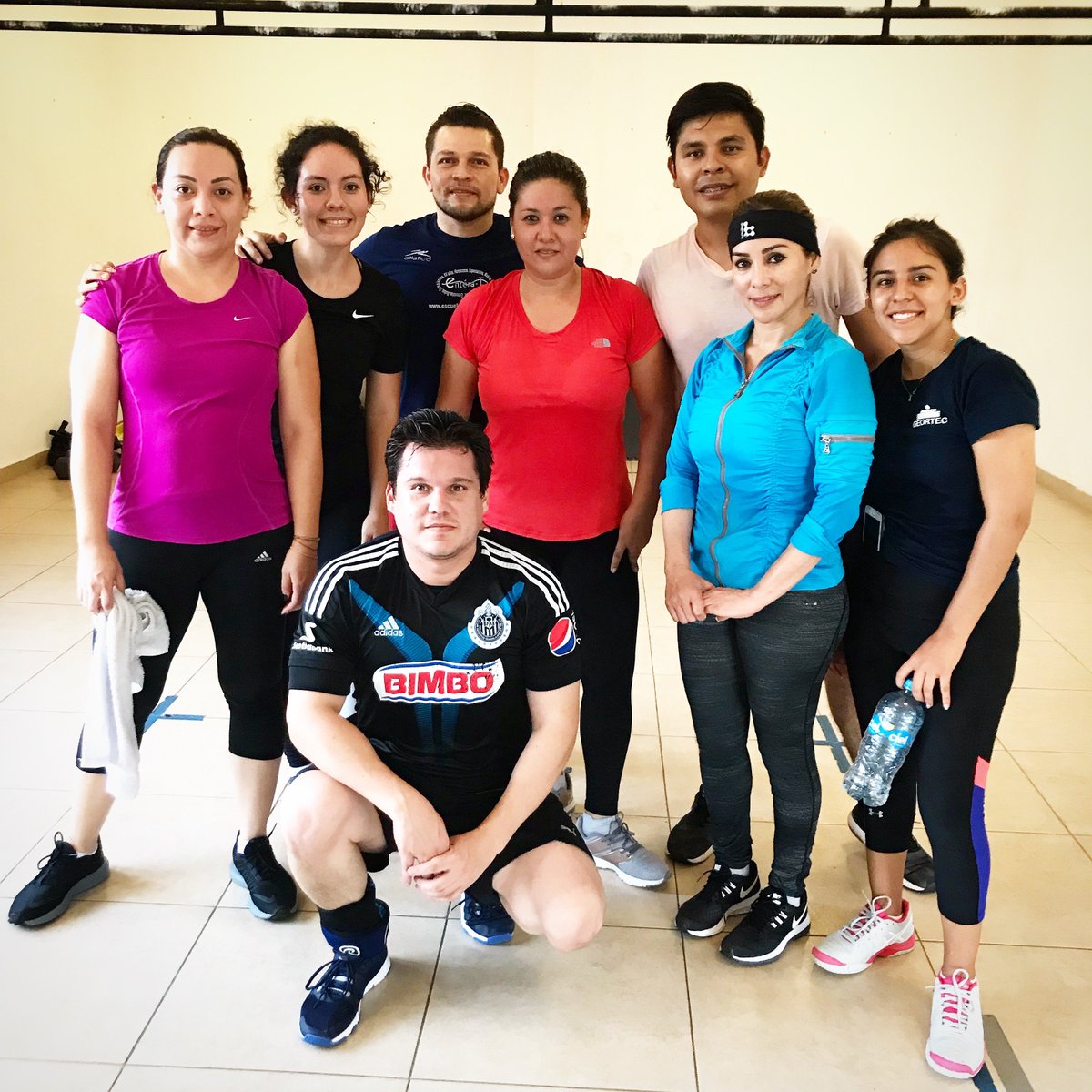 ClubTraining's tweet photo. Afortunad@ es aquel que en el camino encuentra personas que comparten su locura y los motiva a seguir adelante!!!... https://t.co/gpSXWdZ7AT