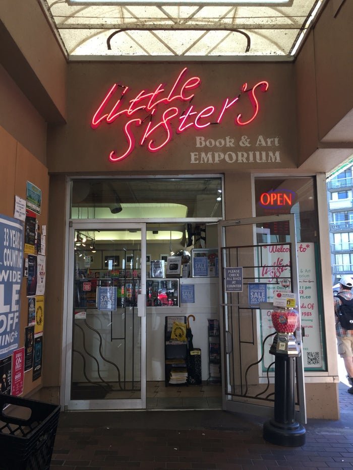 DaneMcFadhen's tweet photo. Vancouver's Little Sister's Bookstore Gets Historic Plaque

And it's still here. Still. Even after being bombed three times. Even after Canada Customs tried its damndest to stop books from being delivered to their door.

https://t.co/KtTfRcxmwB https://t.co/KjpGrWRbjZ