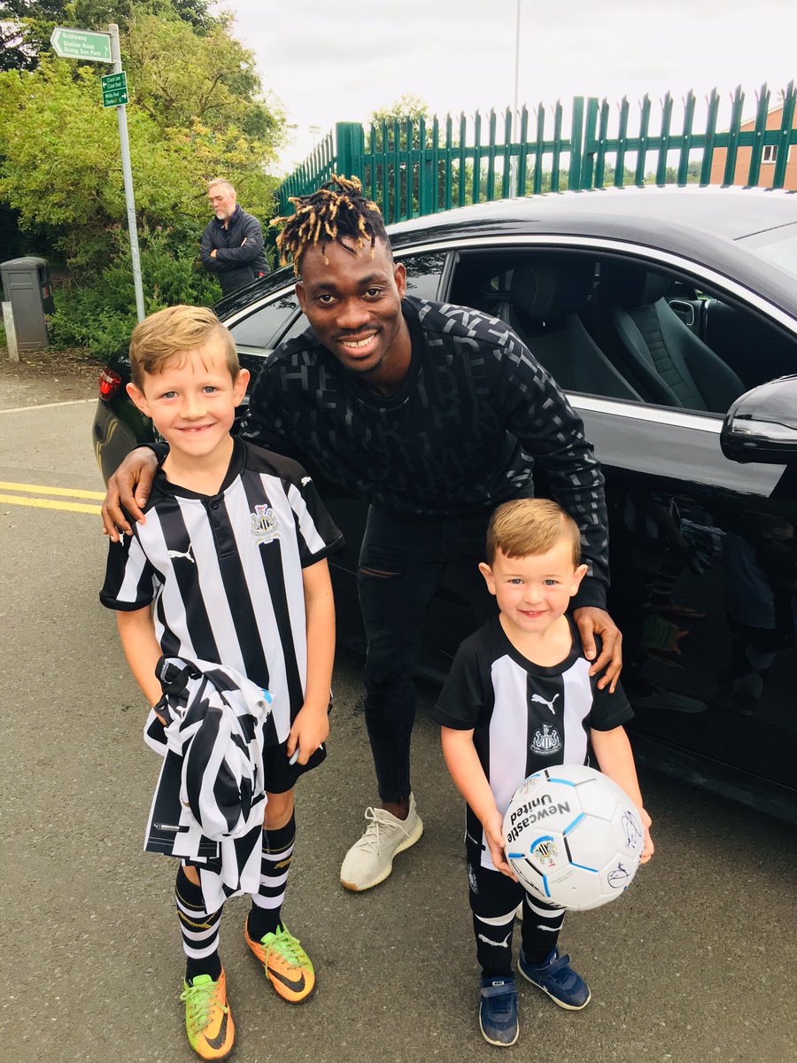 GaryNelson01's tweet photo. @ChristianAtsu20 you made my sons day today, thanks mate!!!! https://t.co/MLpX9XzP70