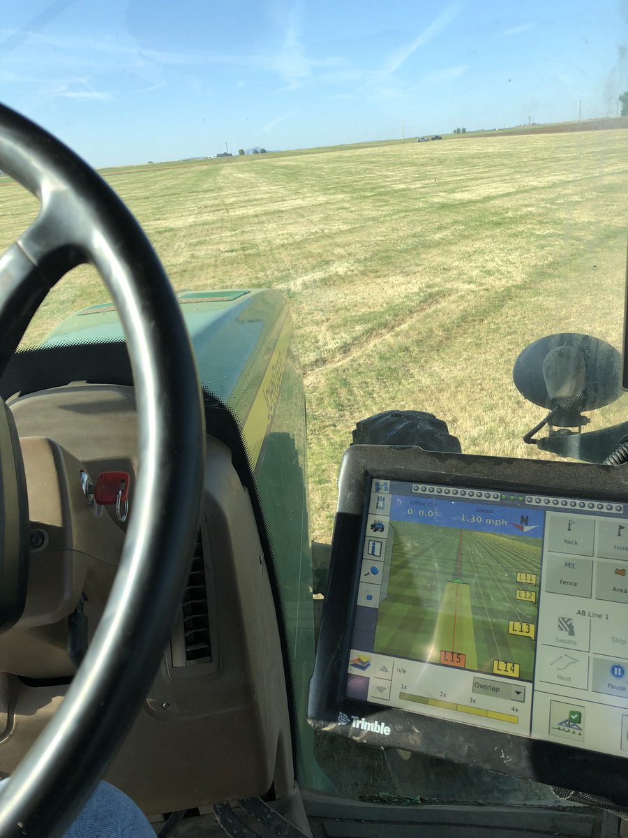 RobGalyen's tweet photo. Last #Striptill Field for #Carrotseed going into 3 yo K. Bluegrass sod. 

@NWTiller https://t.co/r1XaR55fg0