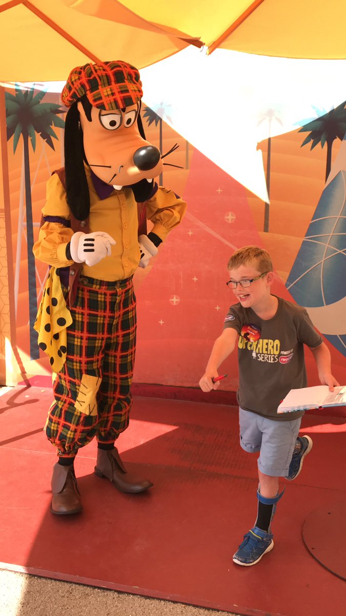Cirsty_'s tweet photo. What better prep for @SuperheroTri than a trip to @DisneylandParis thanks to Harry’s @JEPnews Pride of Jersey Prize last year from @JerseyDevCo! #findyourpowers #superhero #marvel https://t.co/8Et7iX1y4k