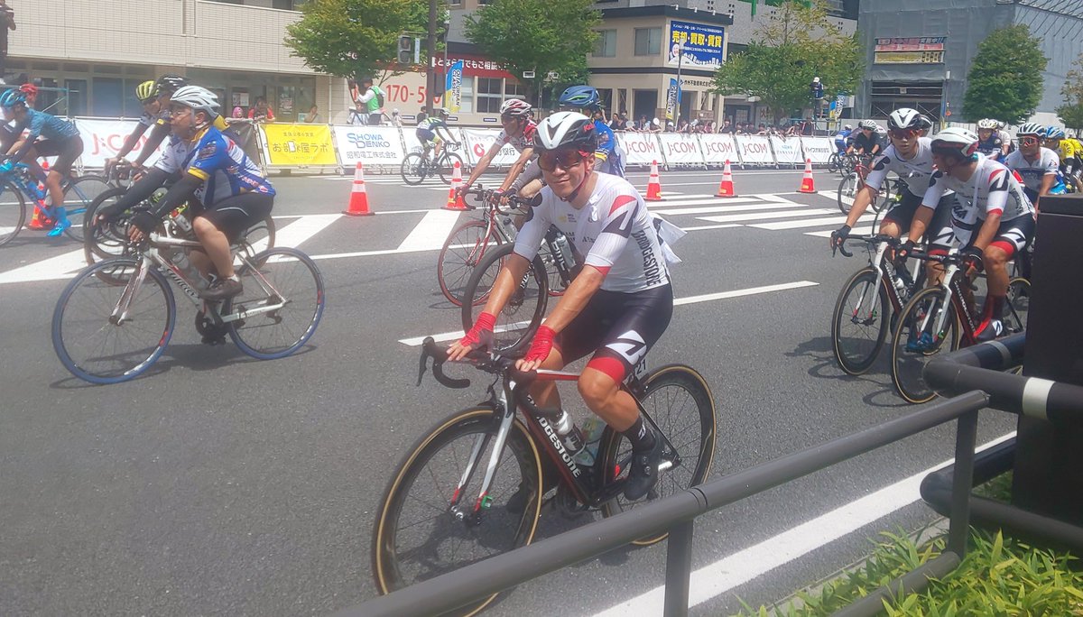 gy0or0o's tweet photo. #ocf2019 市民パレード中のBS黒枝士揮選手。地元選手ということで、引っ張りだこっぷりがものすごくて、流石の地元ヒーローという感じでした✨ https://t.co/J7A9CBtcrE