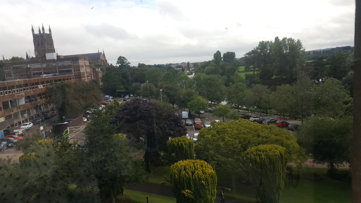 Millbrook4U's tweet photo. 📚📚📚 Looking forward to spending more time in lovely #Worcester as I take on the delivery of additional #Apprenticeship and #Degree lecturing for the next academic year 😊 @HOW_College
#classroomwithaview #HowieHero #Howcollege #teaching #learning https://t.co/gPAzliLYz5