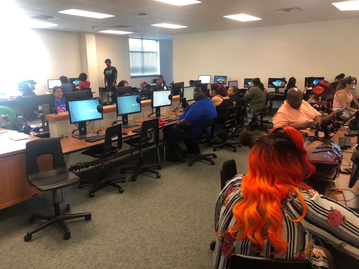 MattMPariseau's tweet photo. Bammel Elementary Team SOARIng into the 1st day of school with staff support for parents, delicious and nutritious food, & instruction that includes reading/writing & arts integration through social emotional learning #SOAR #TheSpringWay #Literacy @SpringISD_Curr https://t.co/oKsFZZ28Pu