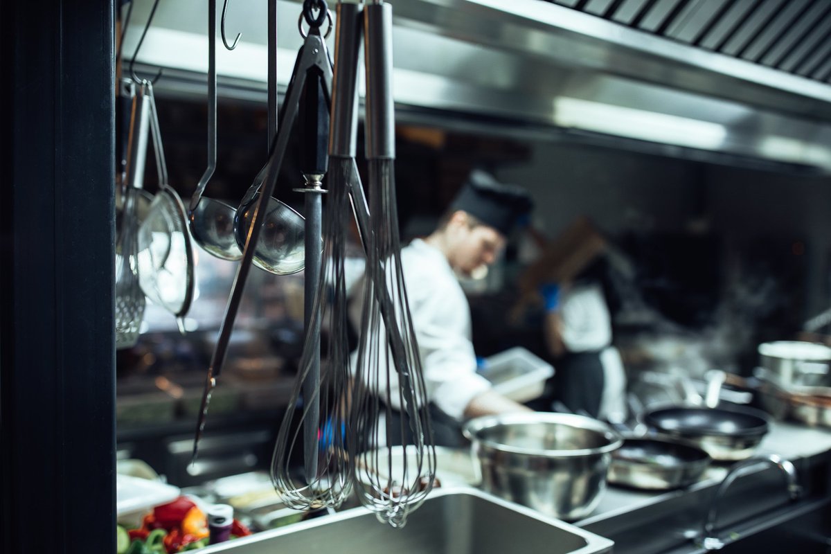 HoodMart's tweet photo. #Commercialkitchen exhaust hoods are the most underappreciated part of your #restaurant kitchen equipment. Call 866-804-2103 to speak with a https://t.co/fJ4vRKc5fD professional technician. Discounts available for #HVAC installers. Si Hablamos Español. #foodservice #food #chefs https://t.co/Ja4ov3df8I