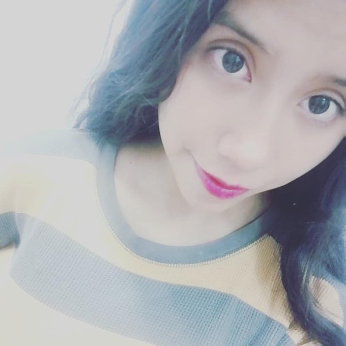 Comenzando en d&iacute;a feliz (porque anoche cogi) 🤭🖤🦄 https://t.co/vMnMo6Q7PX