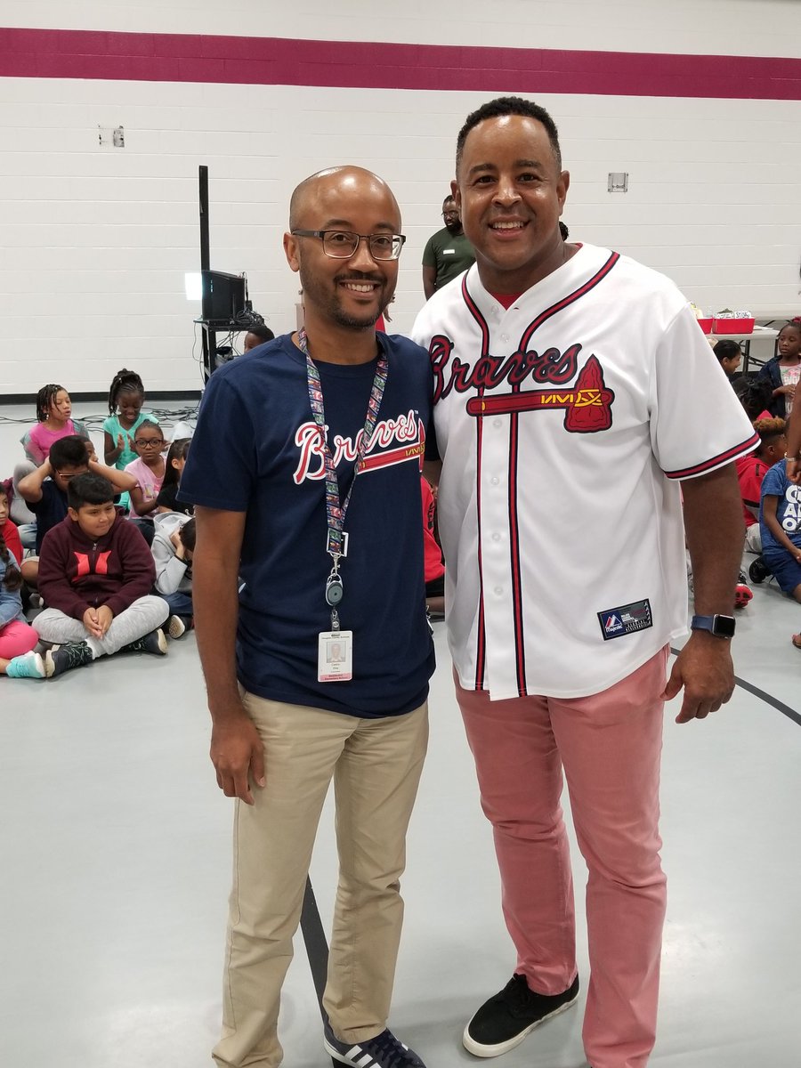 Cedric324's tweet photo. Shout out to former Braves &amp; Falcons player @TwoSportman for coming to our school today for his @BrianJordanFdn Reading Challenge Kickoff! Our kids are excited &amp; ready for the challenge! #BrianJordanFoundation https://t.co/zxrsfS0dZh