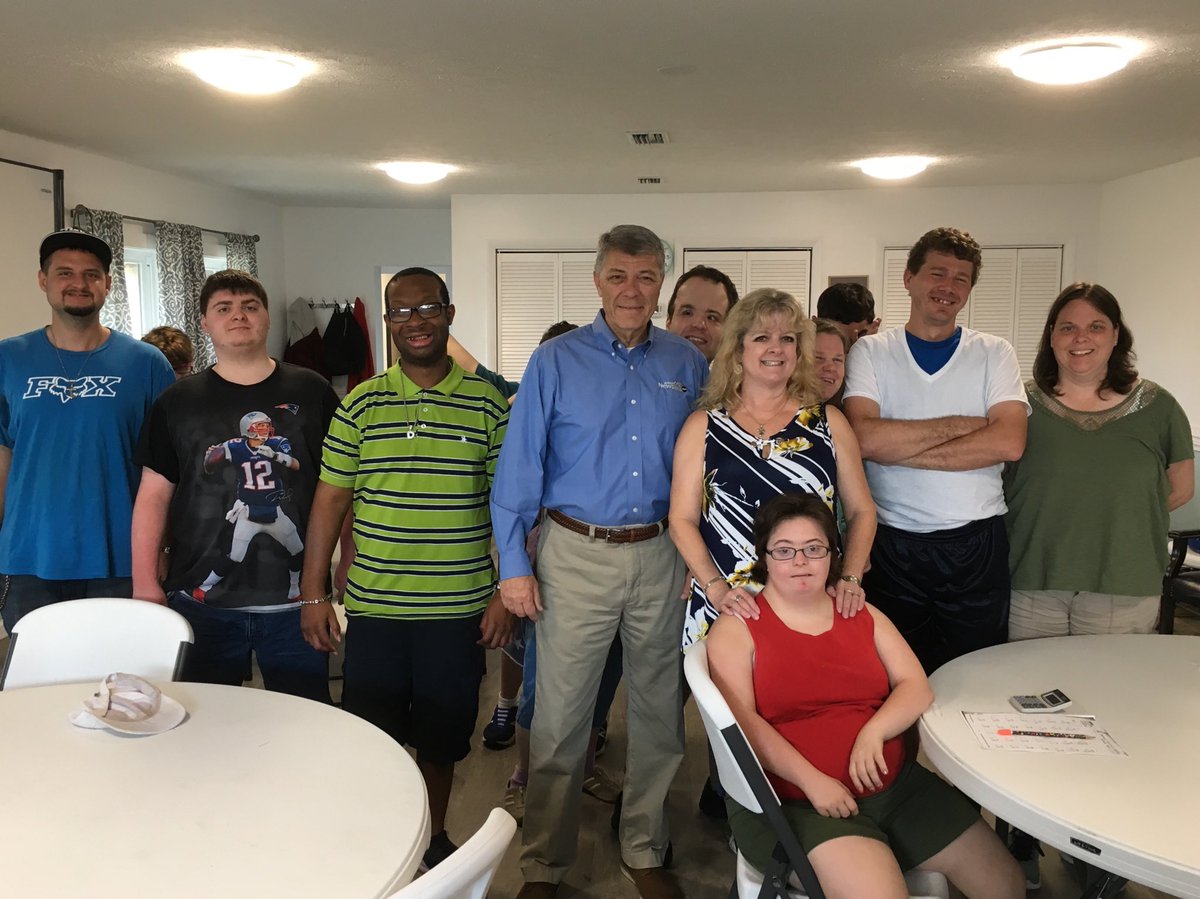 wmbbjerrybrown's tweet photo. Had a great time this morning visiting friends at the Sirmons Learning Center in Lynn Haven. https://t.co/hdoFqaZg7d