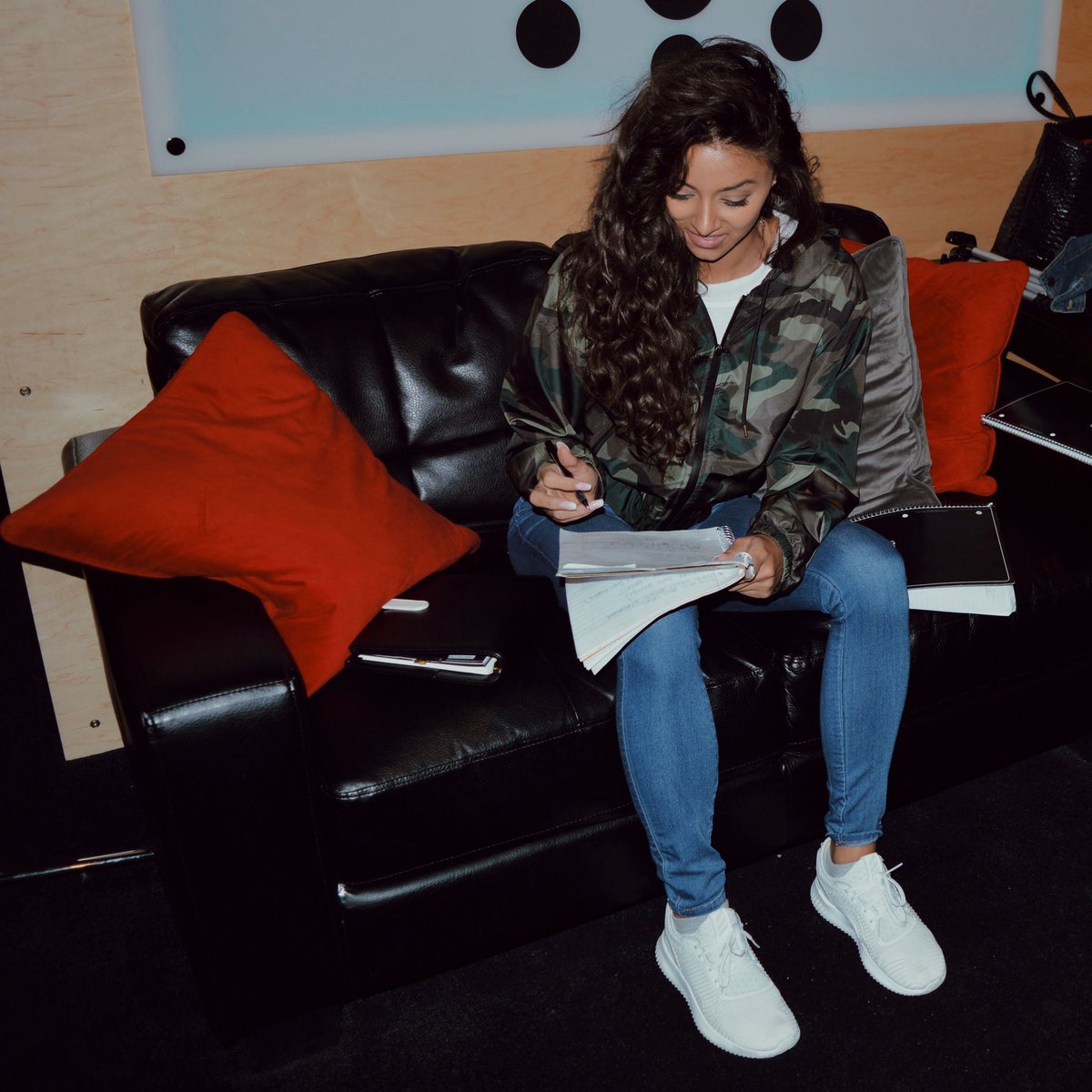 iamheatherfay's tweet photo. #work #love #blessed #womeninmusic #paramountrecordingstudios https://t.co/WzMVQbzaEg