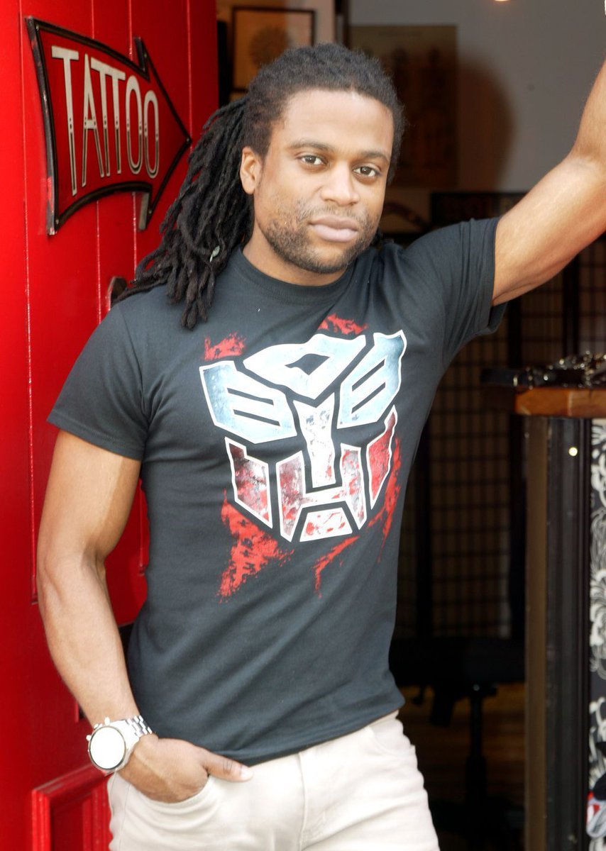 UrbanSpecies's tweet photo. Find your Tribe!
#TRANSFORMERS #SALE Now 15%OFF
Just use code MTMTE15 https://t.co/zgF0igxWCK
#SALE #discount #MTMTE #Tshirt #RobotsinDisguise #Transformers4Life #geeklife #streetfashion #apparel #streetwear #clothingbrand #urbanspeciesclothes #mensstyle https://t.co/piiSOm8S7Z
