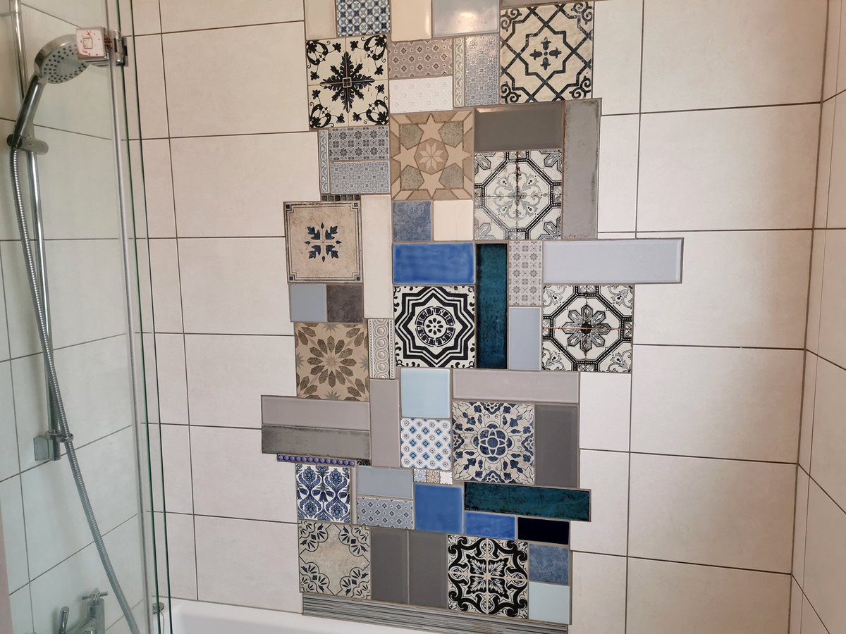 We ❤️love❤️ this Boho Style Bathroom. An eclectic use of wall tiles has created a stunning feature wall and a real focal point for this small space. Contact us to discuss your next Bathroom Inspiration. ☎️✉️
#bohostyle #boho #bathroom #homeinspo 
new-image-bathrooms.co.uk/case-studies/b…
