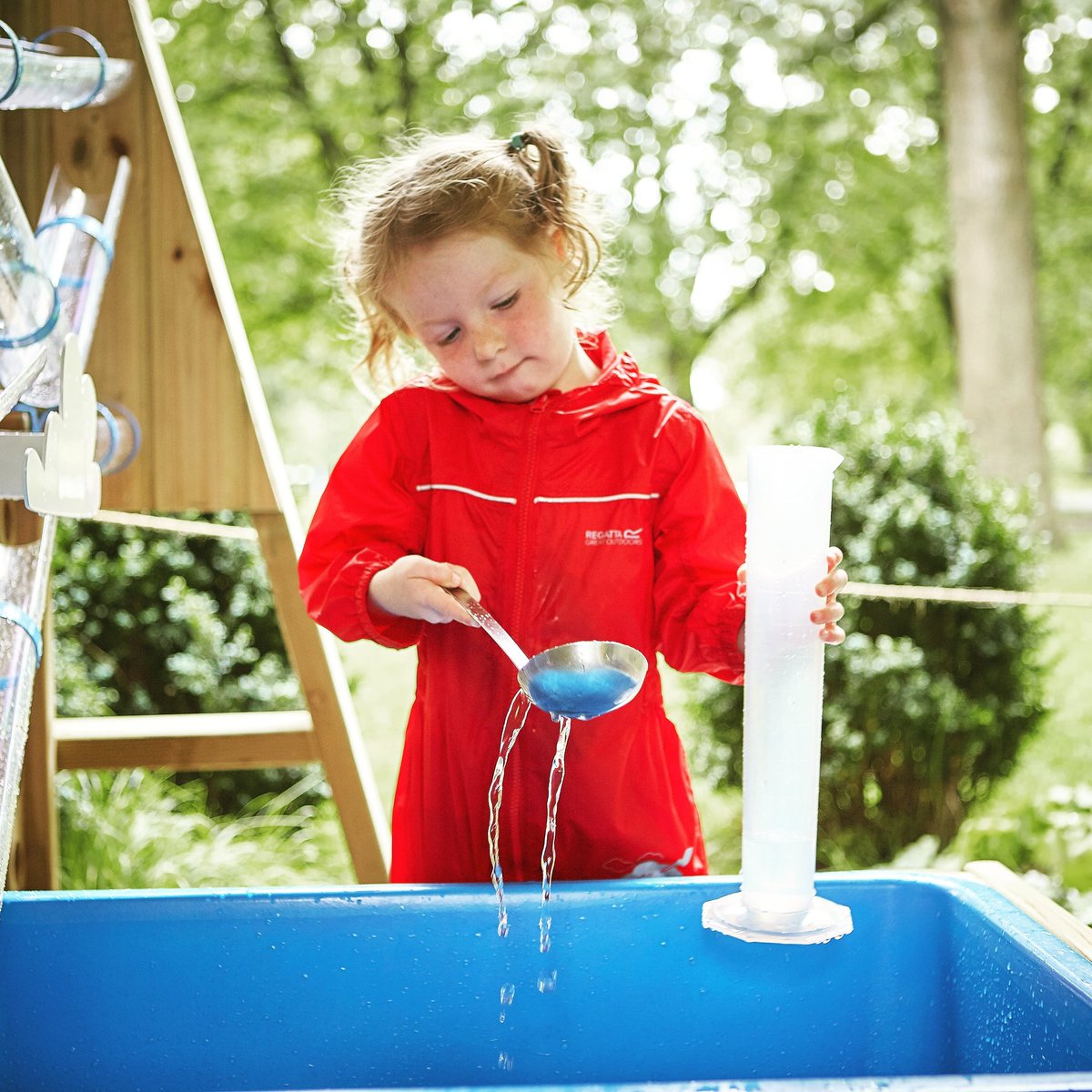 WhitworthArt's tweet photo. Looking for wet weather options this summer holiday? Get your rain gear on and come & make a splash with us. #SplashStudio, supported by @PentagonPlayUK, is available every day until 1 Sep. Check out the full #playtime programme https://t.co/tF61hUepT0 https://t.co/rUXtXLhwyR https://t.co/vfUpGGhNQa