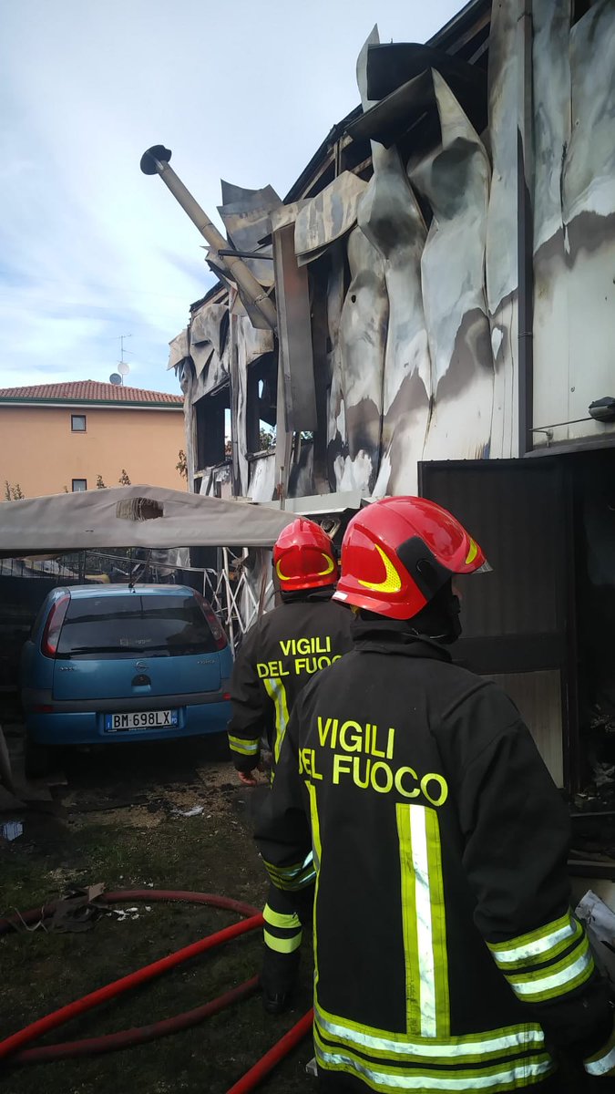 arpaveneto's tweet photo. #Arpav allertata dal Sindaco del Comune di #Ponso per incendio di una piccola attività di torneria meccanica. Incendio prontamente domato dai #Vigili_del_Fuoco. Eseguito monitoraggio aria ambiente. https://t.co/uMtCBlX6gf