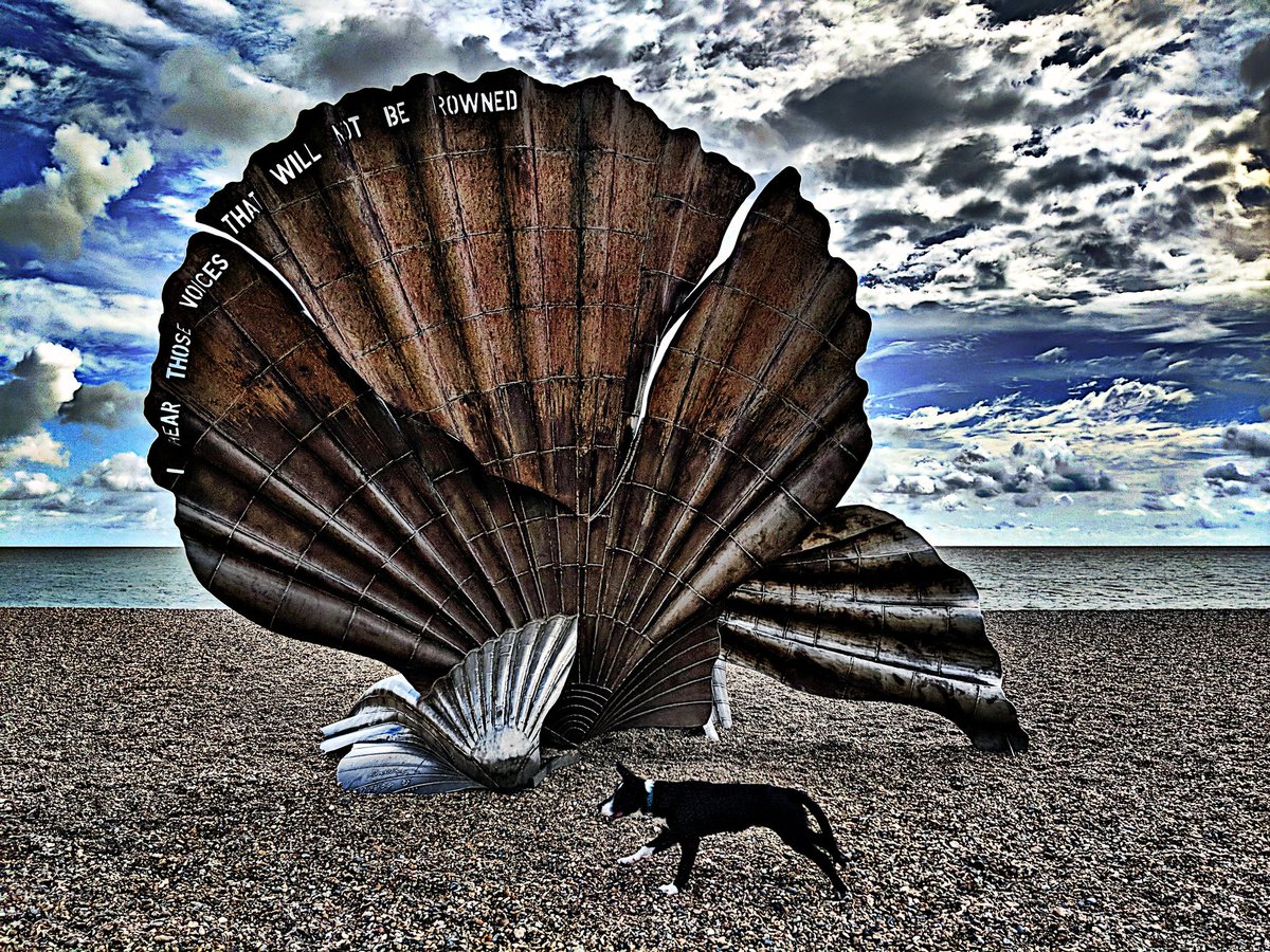 kind_but_bolshy's tweet image. I hear those voices that will not be drowned.

#Aldeburgh #MaggiHambling #BenjaminBritten #PeterGrimes