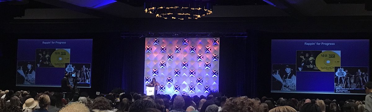 JaneLam_SW's tweet photo. Learning from @maryum7 at #AASCTurns20 about her important #CommunityWork on #GangPrevention: it’s important to have #members in community #involved &amp; lead when we plan community-oriented &amp; community-defined #activities! 👍🏻👏🏻✋🏻💪🏻 https://t.co/O8ATUno5q9