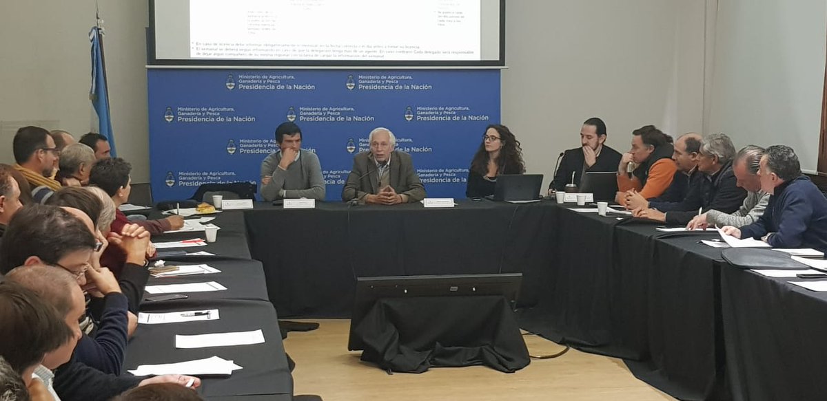 willybernaudo's tweet photo. Reunión de Delegados de SAGyP. Uno de los ejemplos de un equipo con el q construimos los cimientos del Cambio q la Argentina necesita: la verdad, la seriedad y el método en las estimaciones agrícolas.
Vamos a seguir trabajando por estos valores en equipo. https://t.co/NA3PjunrEf