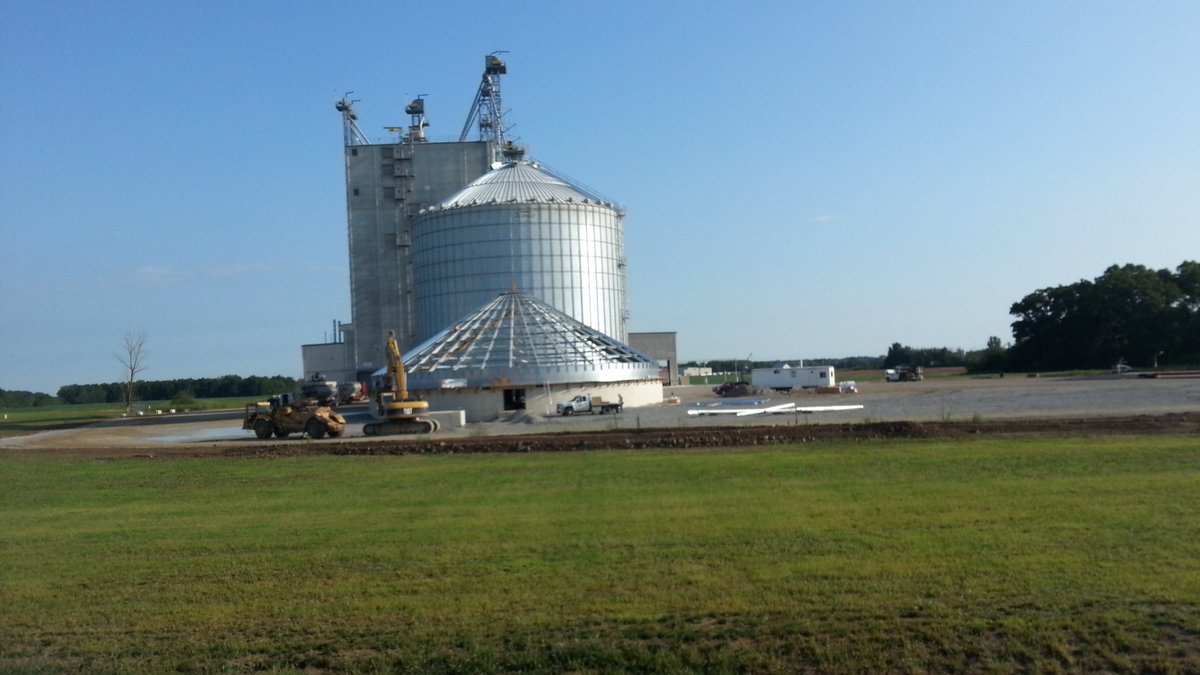 homan_inc's tweet photo. Big things happening at Homan Inc., @TLirrigation center pivots going in, @GSI_Grain 105' grain bin going up, @MERCERCOFAIR is going on.  It's been a busy summer!!! https://t.co/1MD1wxEWUf