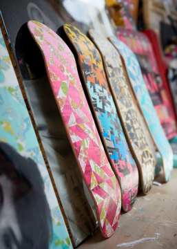 A fantastic interview with one of my favorite and inspirational contemporary artists. Who now happens to be a friend, neighbor and drinking buddy! #contemporaryart #design #robertmars <a href="/fclonline/">FairfieldCountyLook</a> 

fairfieldcountylook.com/robert-mars-th…