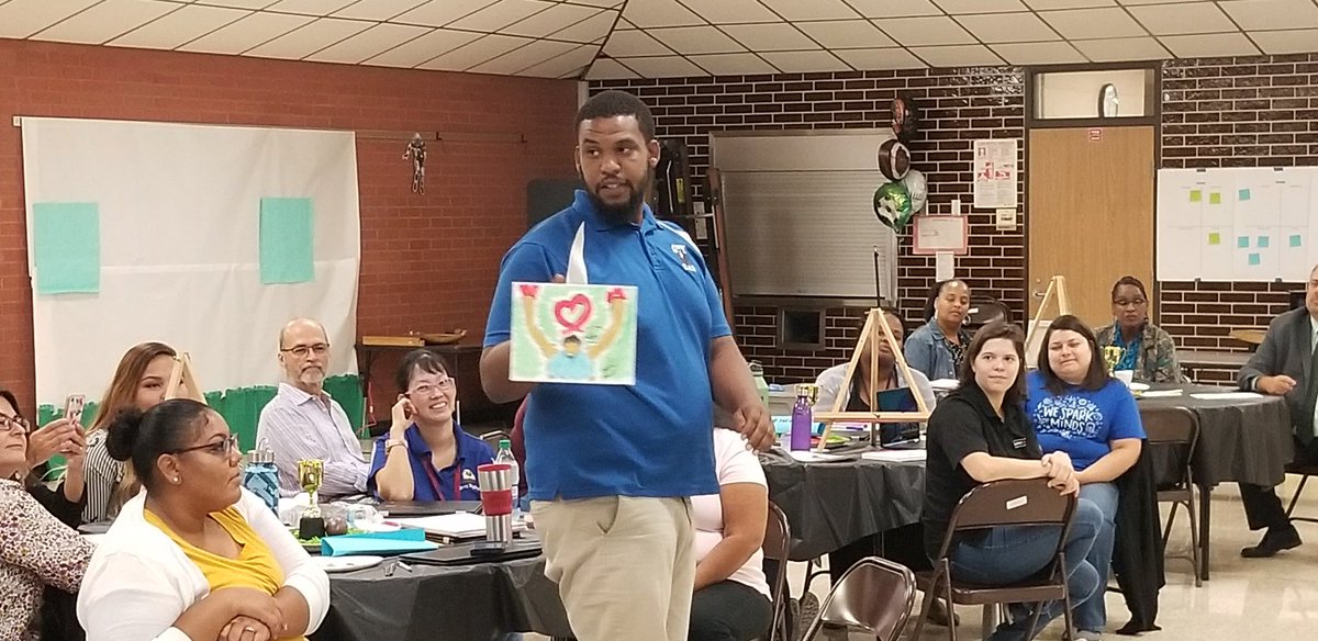 SalaizCatherine's tweet photo. Painting RtI with a twist. #GrayElementary
#WeAreAldine
#Championmindset https://t.co/gUR9iuwvmB