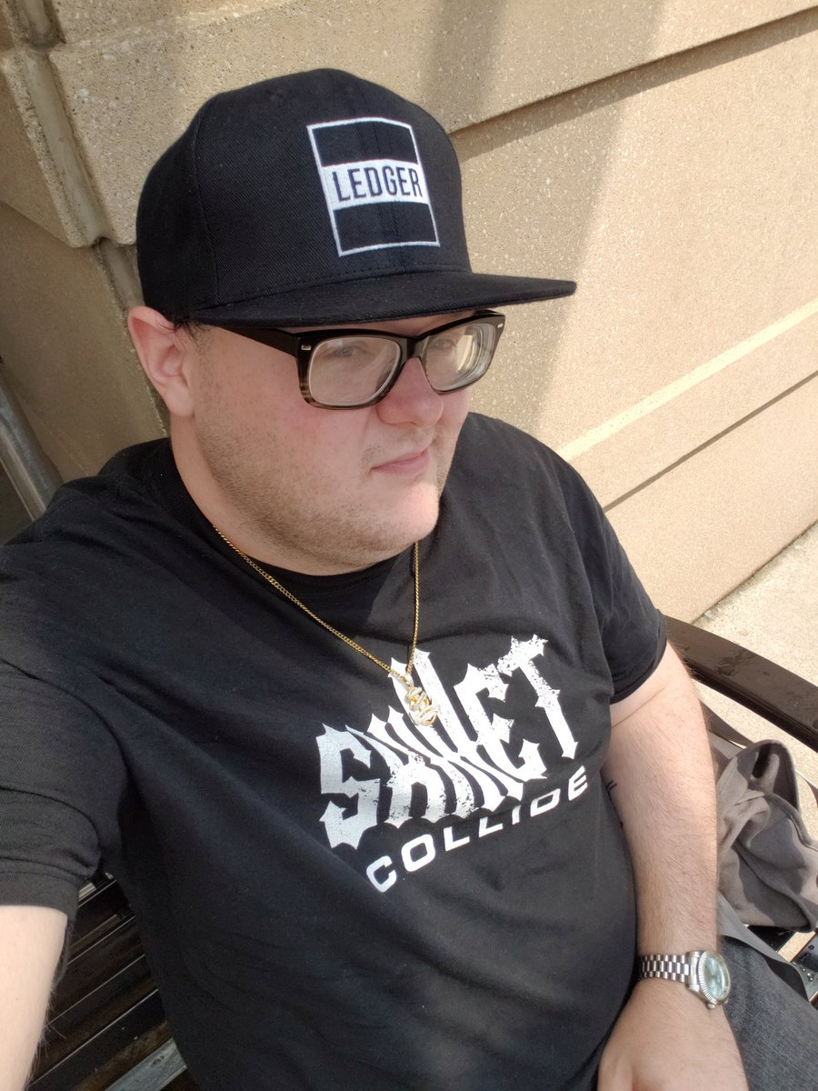 JDLMedia1776's tweet photo. First in line for @skilletmusic with @JamiePanhead! In it for the long haul. 👊 @johnlcooper @koreycooper @JenLedger @MorrisonSeth, any of you guys wanna come say hi? At the VIP entrance by your bus! #Skillet #PanheadForLife #VictoriousWarTour #InItForTheLongHaul #VIP #WorthIt https://t.co/YXiGS7WNT0