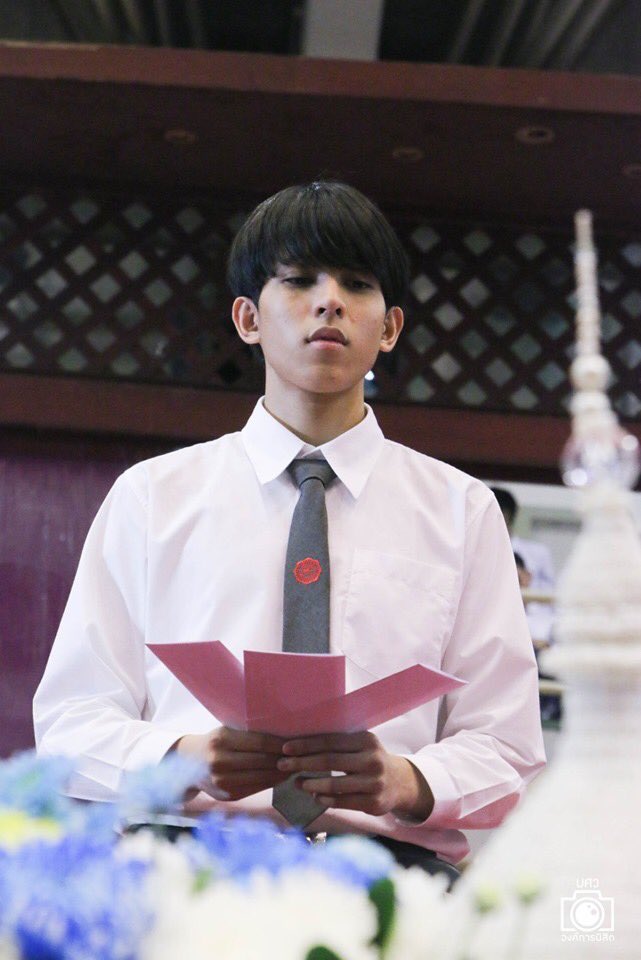 AjjjThetwin's tweet photo. คิดว่าแยกออกนะ แต่พอกลับมาดูรูปอีกทีความเข้าใจเราถูกใช่มั้ยนะ 555555
#SWUcuteboy
#SWU70
#aj_chayapol
#jj_chayakorn
@aj__chayapol https://t.co/skhOZj27pt