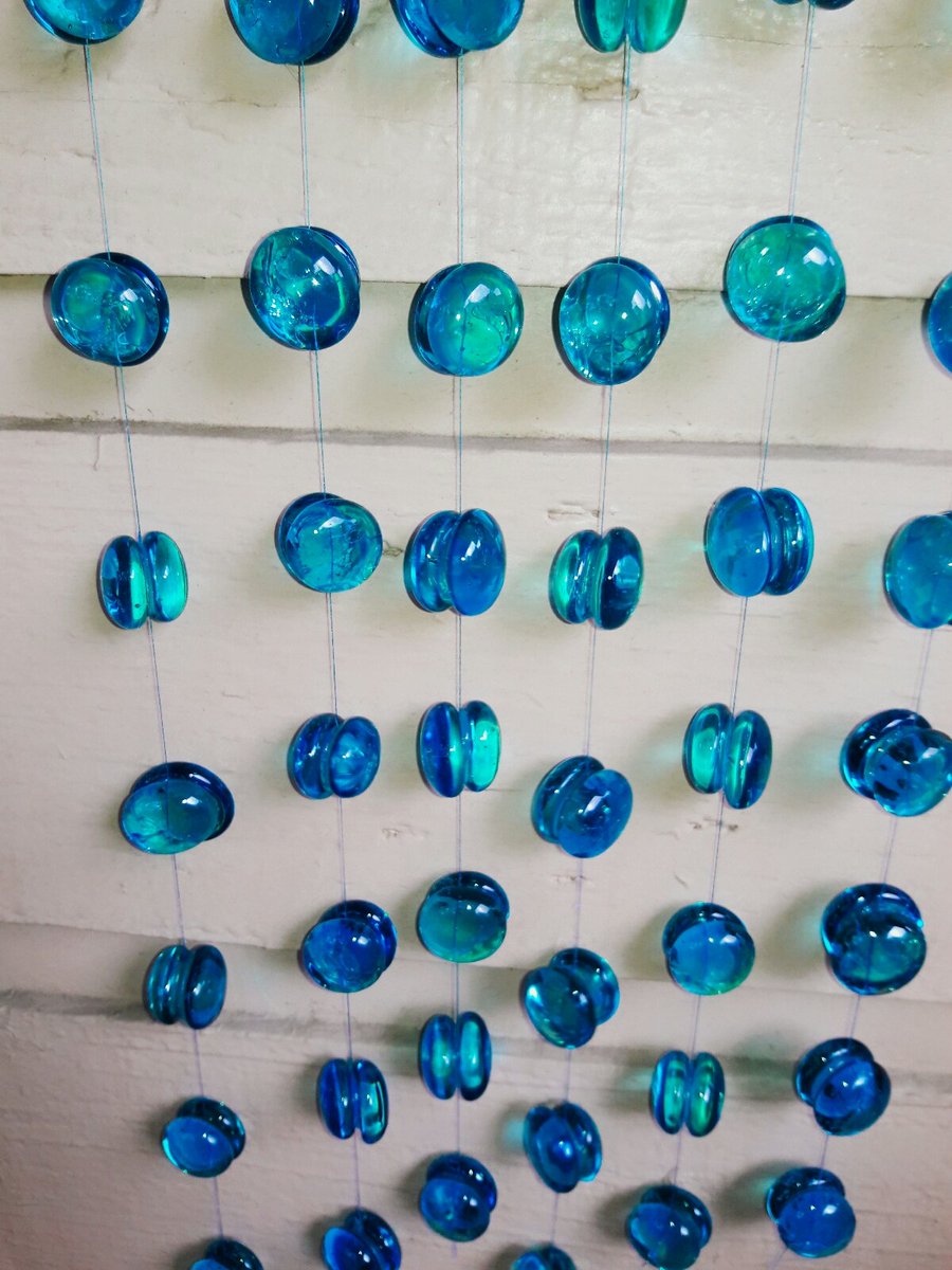 Glass gems.....beautiful wall decor...click link to see how I made it...

youtu.be/ybfKbP3xnto

#DIY #homedecor #GlassGems 
#SunCatcher #WindChime #walldecor #WallHanging