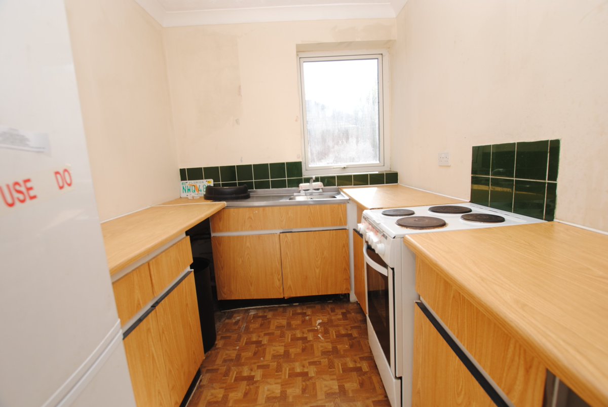 enfieldsbitt's tweet photo. **For Sale**
One Bedroom First Floor Flat in Bullar Road SO18
Asking Price £95,000 *CASH BUYER ONLY*
Follow The Link: https://t.co/jwQs2HB7Xg
@GuildProperty  #BitternePark #Southampton #Sales #Enfields #CashBuyer #Project #Investment #NoChain https://t.co/zUK3fOnyfE