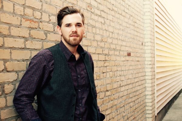 CountryEvolutn's tweet photo. Watch @JMParsonsMusic's video for "Making Things up As I Go" and learn a bit more about him in our latest article:  https://t.co/nRiVKi3GYw #countrymusic https://t.co/Bxjr4yF6P4