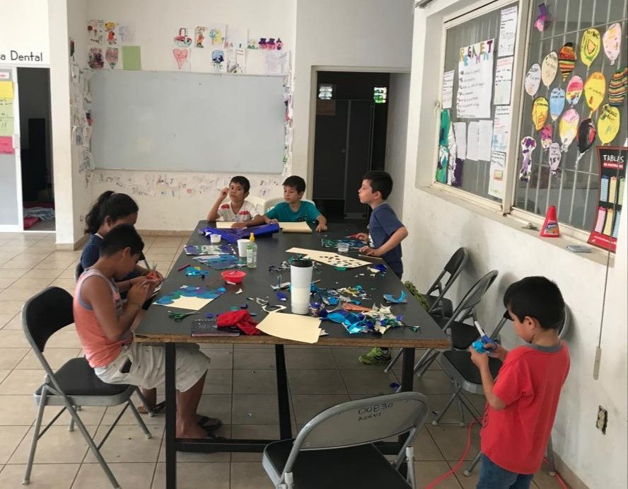 TuAliad's tweet photo. #JóvenesAliados deseamos un mejor Colima y por ello todo nuestro entusiasmo en coordinar las actividades en los #CEDECOS.
Es muy alentador ver cómo, a través de actividades lúdicas, las #NNA aprenden sobre #DerechosHumanos, como fue el caso del #CedecoElTívoli
#ConfiemosEnColima https://t.co/50USy3n6Lv