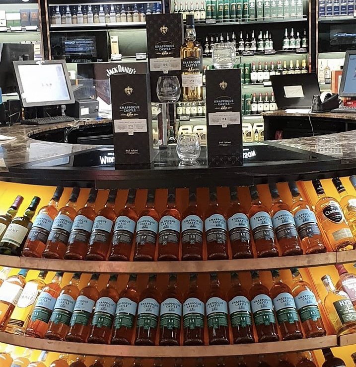 KnappWhiskey's tweet photo. If you’re flying through #dublin this month, don’t miss tastes of our latest expressions - including the #pichonbaron #caskfinished - at @TheLoopDutyFree at @DublinAirport! 📸 via @castleeu #irishwhiskey #serioussinglemalt https://t.co/DfDcY4VsZc