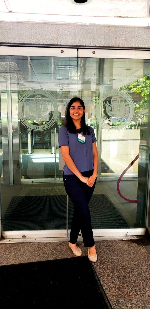PLENNetwork's tweet photo. "I joined my school’s senate out of curiosity for public policy and I fell in love with something I thought I hated...It was as if I was in a tunnel my whole life and suddenly someone showed me a way out and I got to see the world." - Cindy Umana, '20 @CSBSJU & #PLENGlobal alumna https://t.co/aeJqjVRFDs