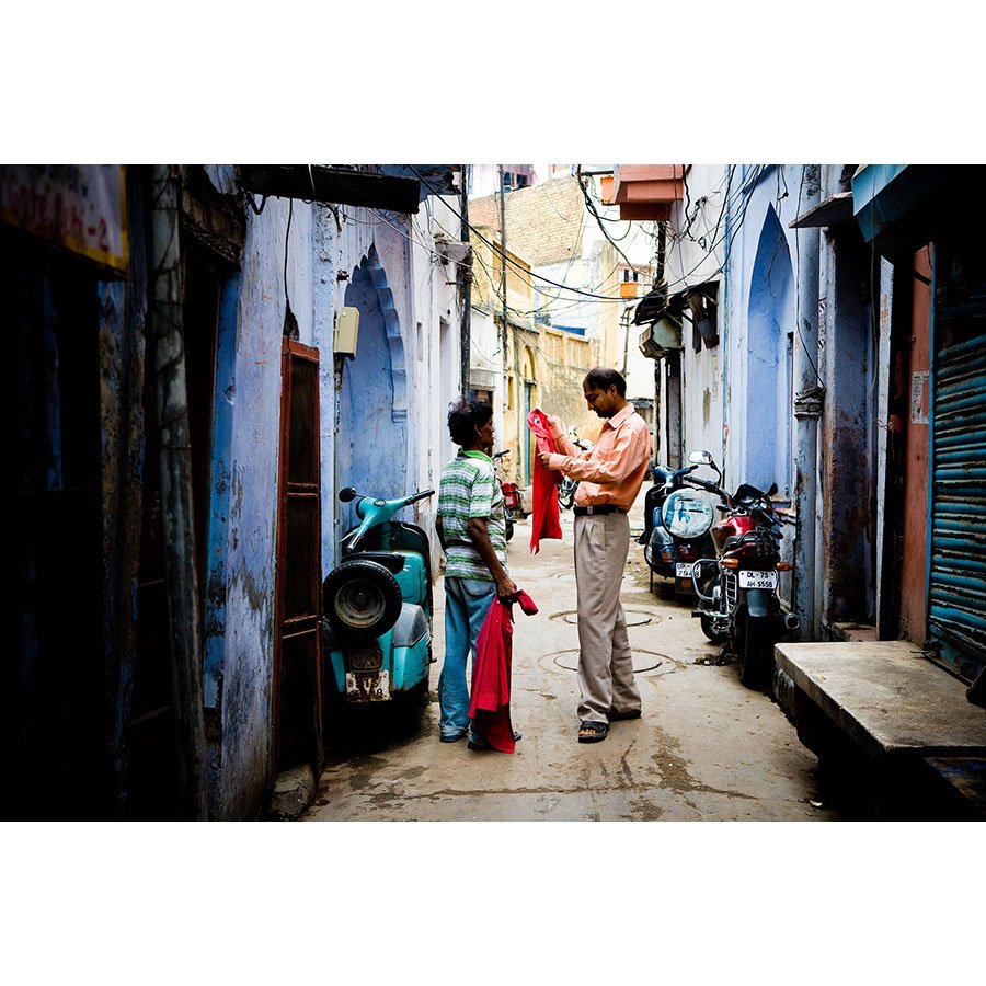 In Delhi, it is common to be approached by a stranger who is trying to sell you something or other, for example, a shirt.