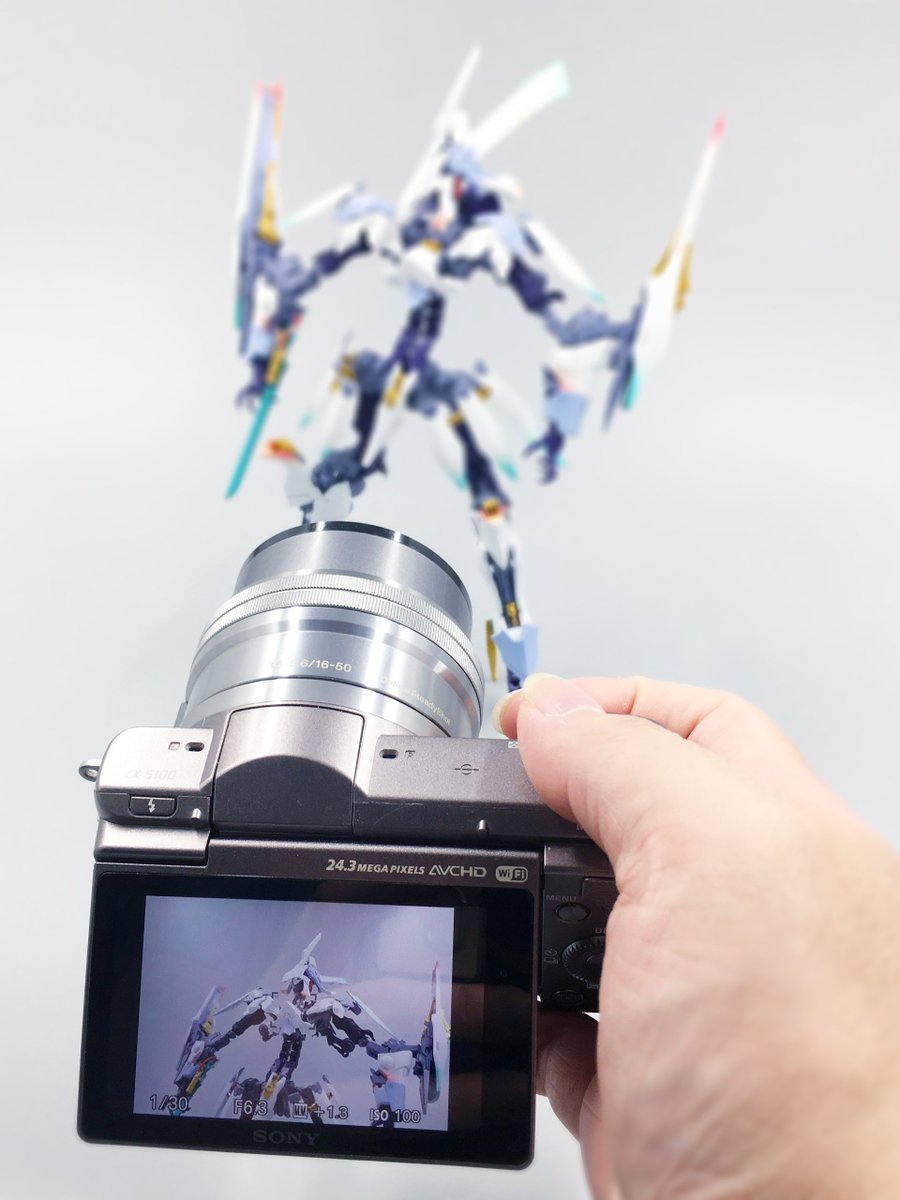 specterying's tweet image. カッコイイ人型ロボット大好き、デザインが一番大事
同じスケール、種類が多いシリーズが好みです
プラモ、ガレキと完成品、ブランド関係なく集めてます!
ポーズをつけて撮るのは得意かもしれません(*´艸`*)
では、ツイッターの皆様、どうぞよろしくお願いします!