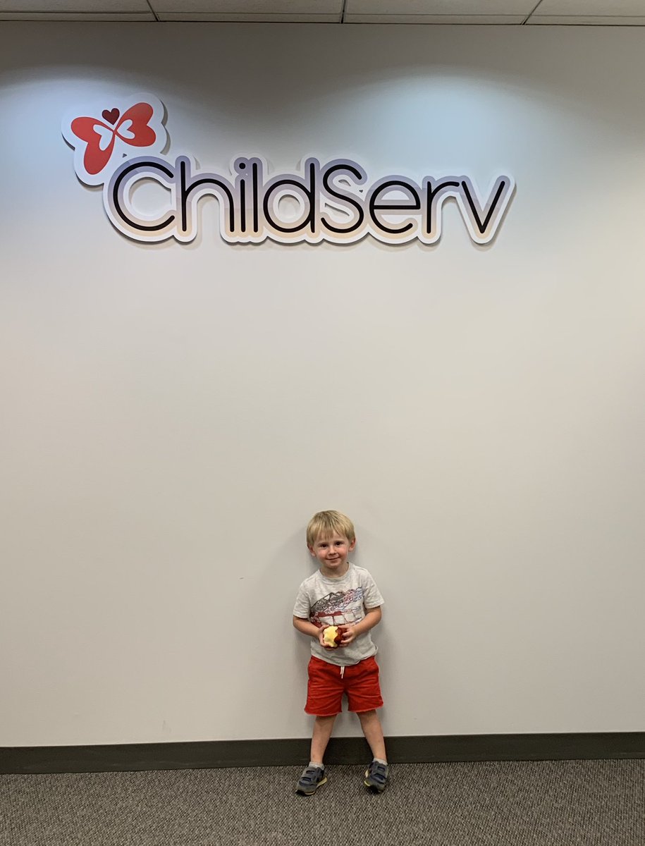 DanKotowski's tweet photo. We start ‘em early volunteering @ChildServ! Thanks for all your help at our Back to School Backpack Drive, Paul! You’re the goods:) #KidsRule #KidsAboveAll #ChildServ https://t.co/ymiKpneZec