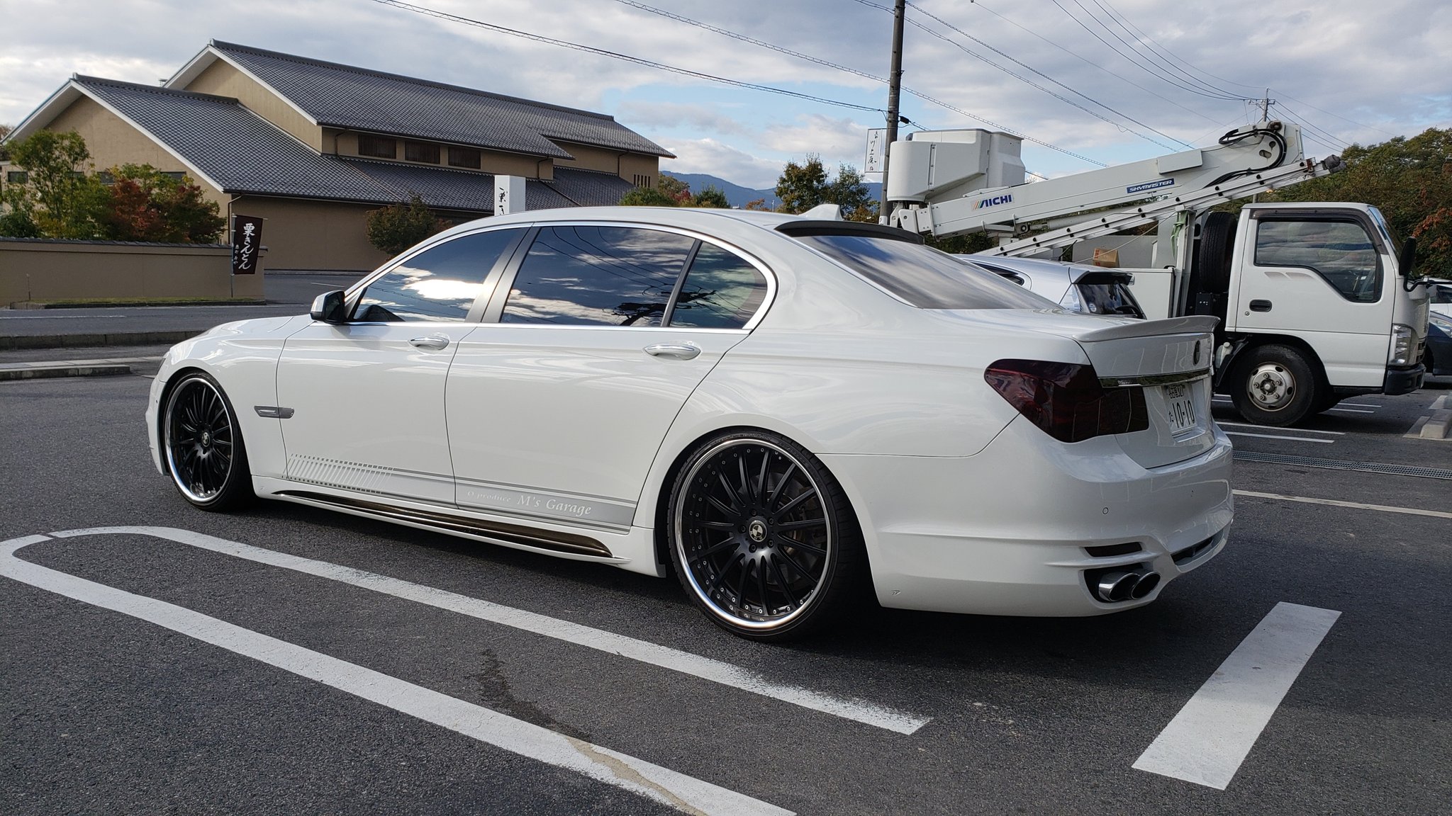 おさぴーℳ Sgaragyo どうやら迷惑行為してるbmwがいるみたいなのでご注意下さい Bmw 7シリーズ ホワイト系 による迷惑行為 ナンバー 名古屋 327 た 1010 T Co Wuzpip73pp って俺じゃねーかs ﾟdﾟ T Co Bltajixs1g Twitter