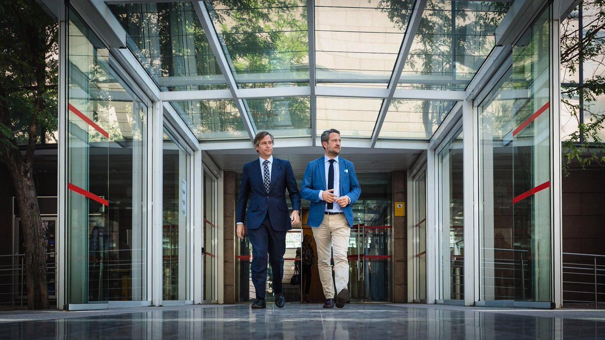 Abierto_PP's tweet photo. Menudo cóctel @populares. @jaimedeolano y @Aglezterol #FuturoPP #InvestiduraAyuso #Isabelpresidenta https://t.co/zMlUOSXlFr