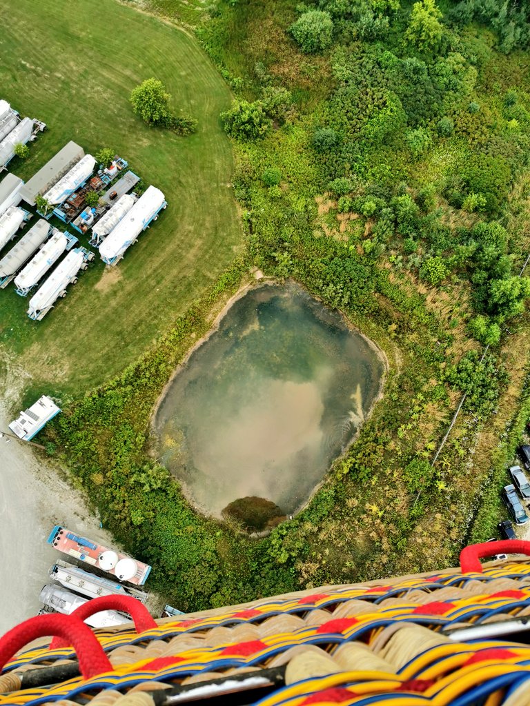 YashYanthi's tweet photo. The views from above taken on the P30 pro Amber Sunrise @HuaweiMobileCAN! #giftedexperience #HuaweiP30Pro #RewriteTheRulesTO #ontario https://t.co/W8npIRHDrB