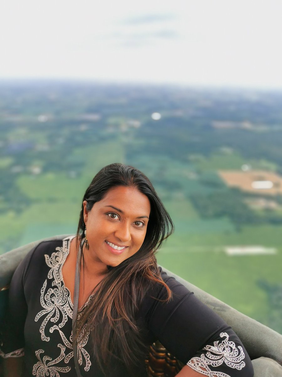 YashYanthi's tweet photo. The views from above taken on the P30 pro Amber Sunrise @HuaweiMobileCAN! #giftedexperience #HuaweiP30Pro #RewriteTheRulesTO #ontario https://t.co/W8npIRHDrB