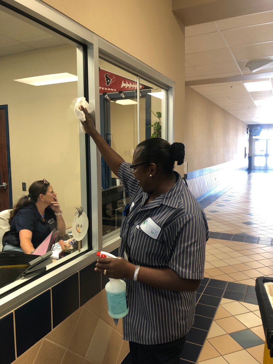 SISDBuildingOps's tweet photo. Our staff member over at Transportation making sure that the building is nice and clean for when the bus drivers come back to start their routes to take our students home after the best 1st day at school! @SpringISD #1stDayOfSchool #proudtobeSpringISD https://t.co/2j1ta9hbK4
