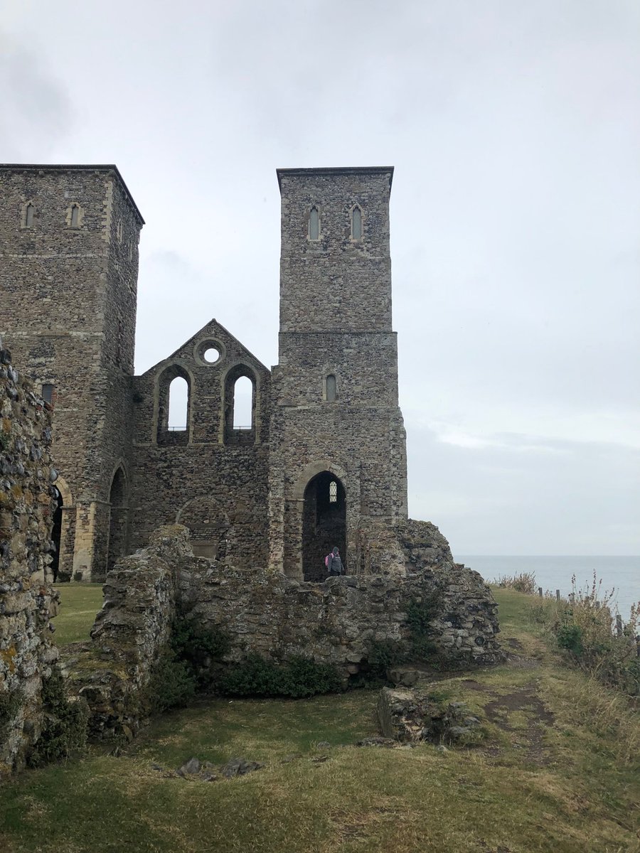 LymingeDig's tweet photo. We were rained off site again today but our assistant director @lisaback_house took students on a mini road trip around East Kent. Key sites included Reculver Towers to see the evidence of the Anglo-Saxon church, and Barfreston church  #archaeologyroadtrip https://t.co/bFNa5O5Isy