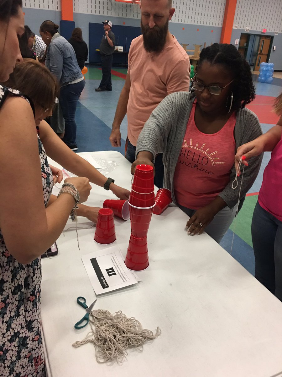 SE4Masterminds's tweet photo. Day 2 with #teamsleepingbag!! #CupStackChallenge 🎉🔥🐯 #2ndplace #pressure #teambuilding @Sheldon_Tigers @rysquierdo1 @jadavison1 @VGarzaSEstem1 @KatieLever2014 @AlmaguerRosinda @katherinecantu @SheldonISD https://t.co/9Rq9cUmlXd