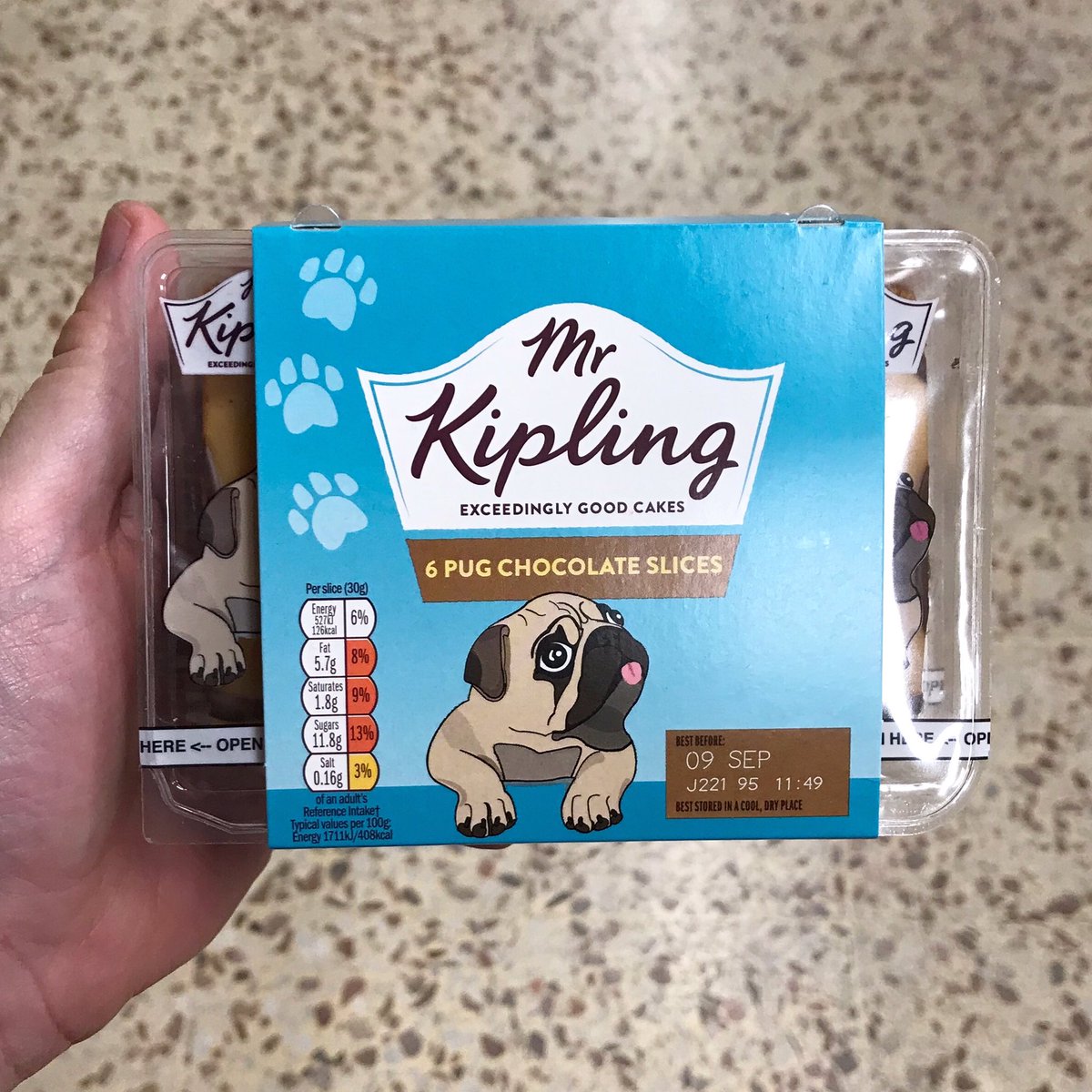 mr kipling pug cakes
