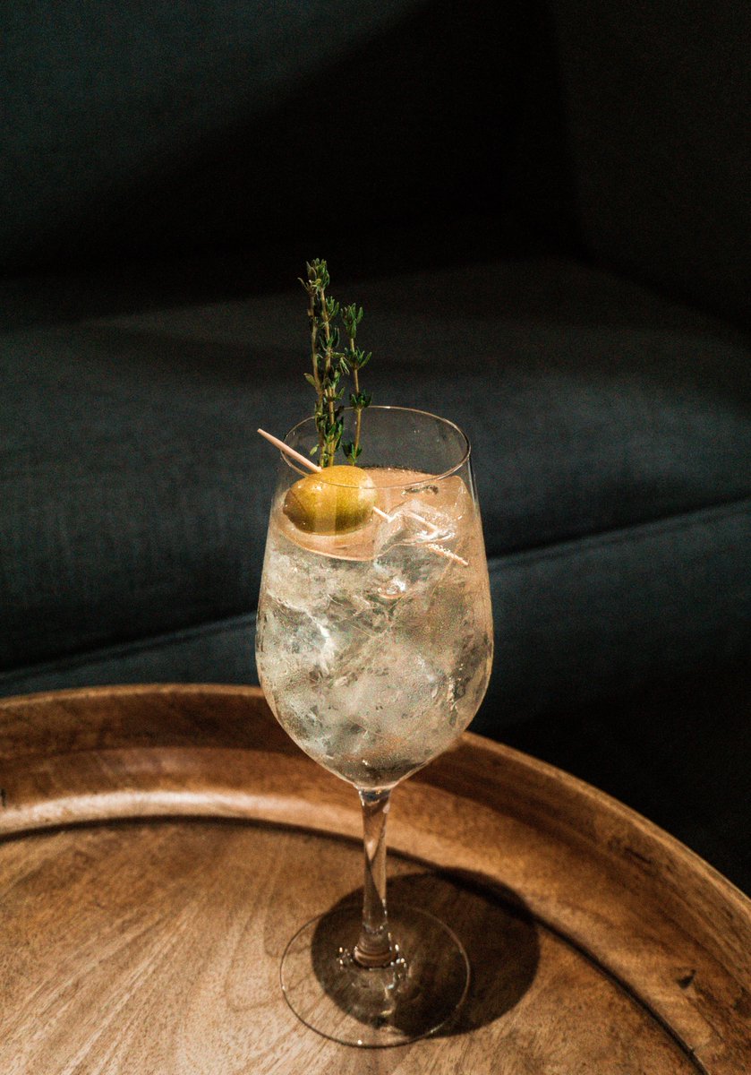 Did you know it is 2-4-1 on the 'Lemon Tease' and 'The Italian Job' every weekday from 5-7 pm? 🍹

Get yourself down to enjoy one of these sensational spritzers 👀 

*T&amp;C's apply*